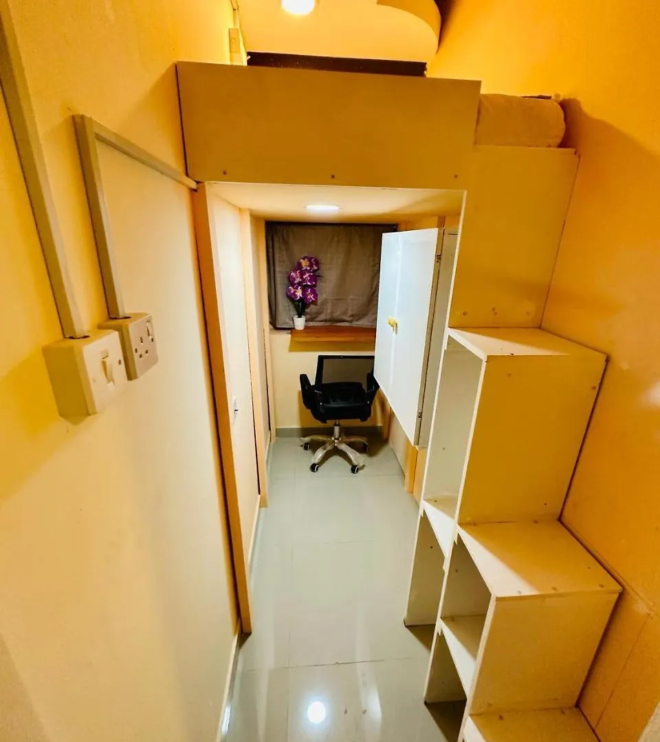 아파트 Couples Loft Partition Close To Mall Of Emirates Metro 두바이